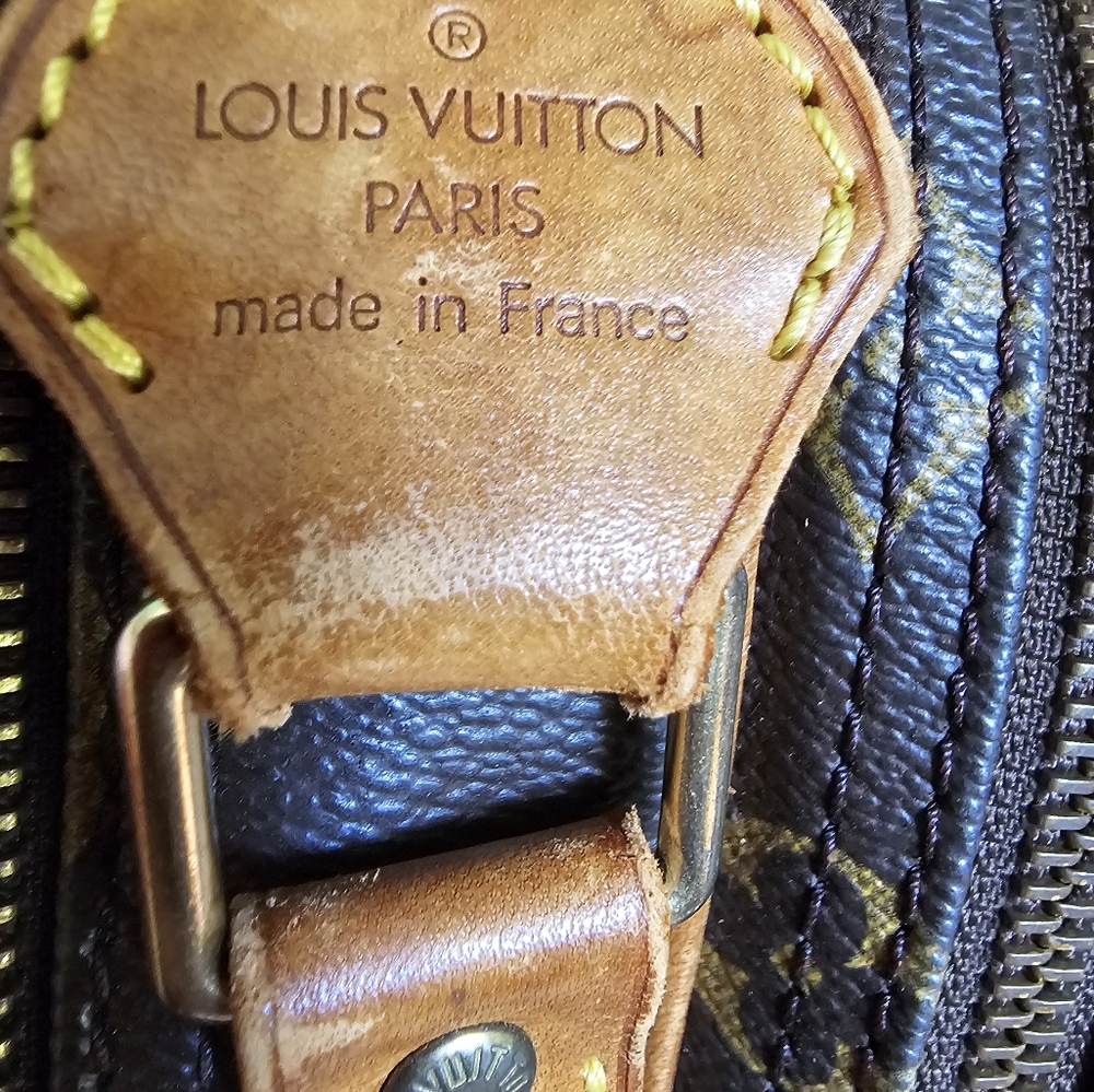 LV w/COA Monogram Reporter Bag in EUC - Picture 5 of 15